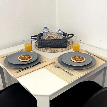 La Petite Fleur - Centre Apartment